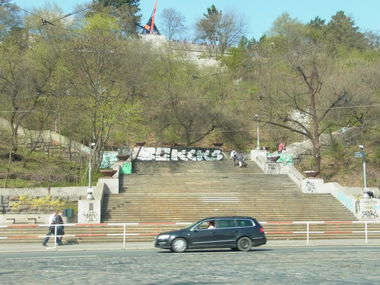 Graffiti Bombing - Photo by staubsauger - FC, Keks, Prag