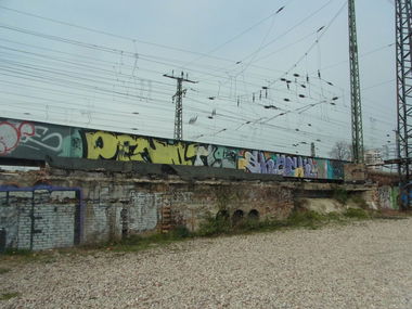 Graffiti Bombing - Photo by staubsauger - Penut, Shack, Dortmund