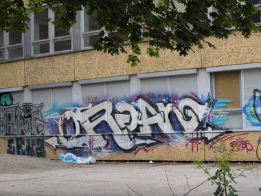 Graffiti Bombing - Photo by staubsauger - ORGANG, ORG, Leipzig