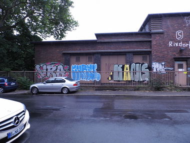 Graffiti Bombing - Photo by staubsauger - VRA, Murat, Kanis