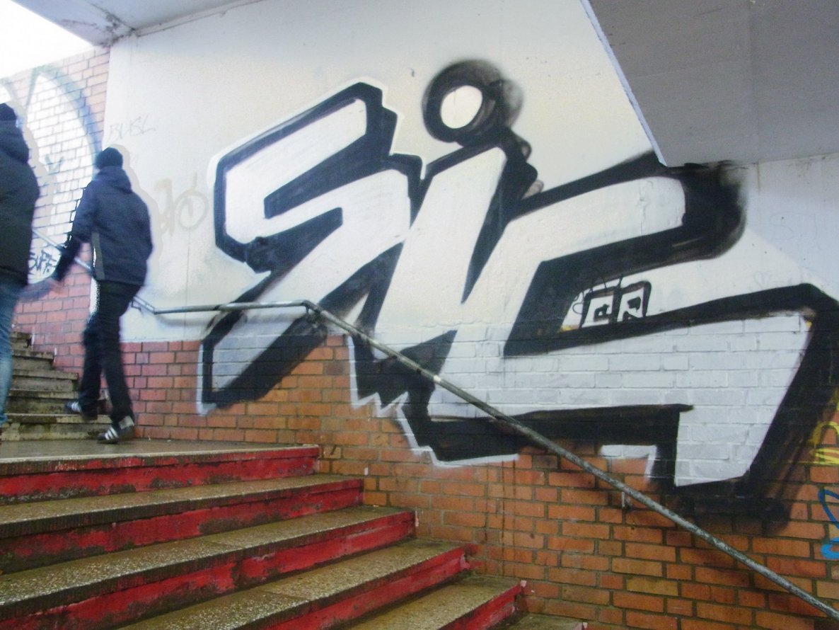 Graffiti Bombing - Photo by staubsauger - SIC, Rostock