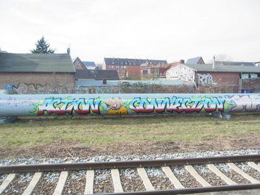 Graffiti Bombing - Photo by staubsauger - Action, Connection, Fc