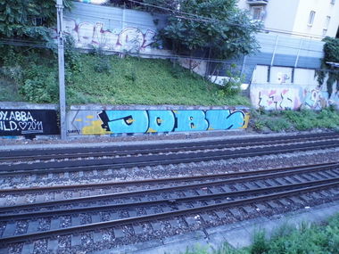 Graffiti Bombing - Photo by staubsauger - Jobs, Wien
