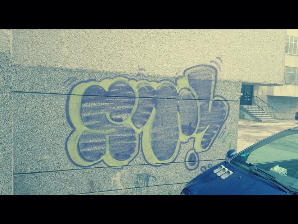 Graffiti Bombing in Varna - Photo by steloner - stel, stelone (2011)