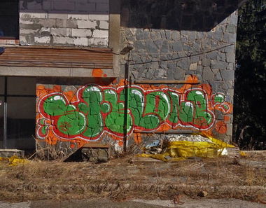 Graffiti Wall - Photo by steloner - throwup (2014)