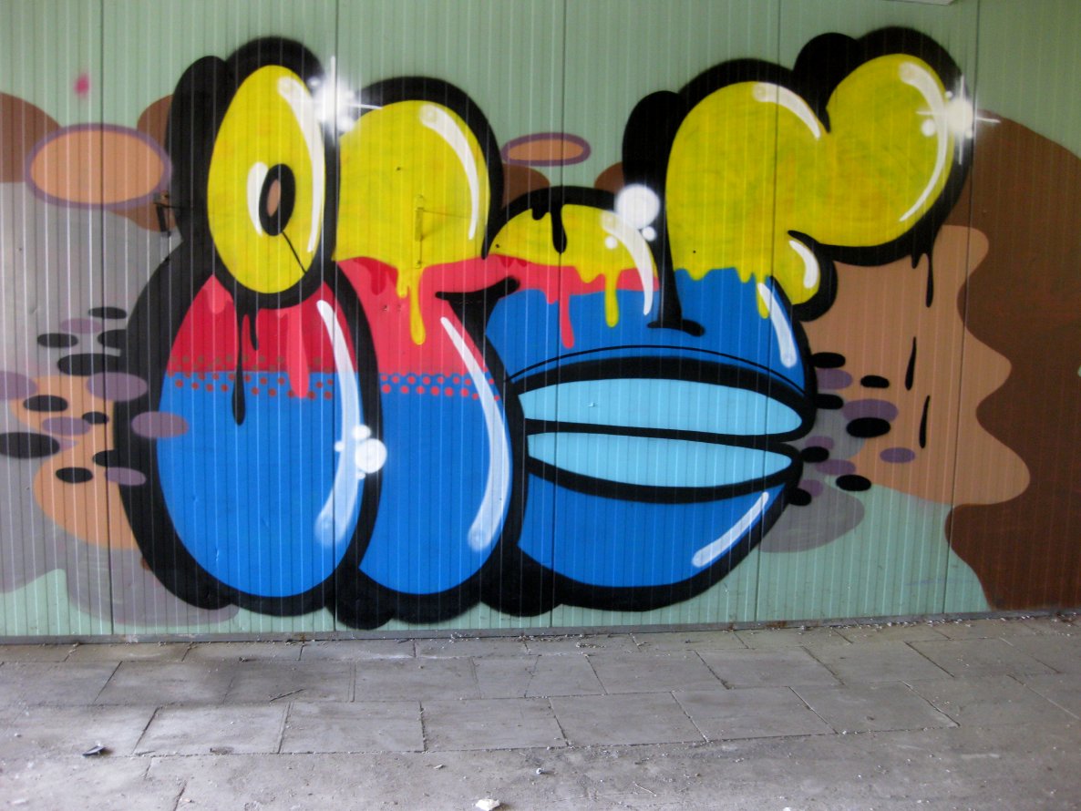 Graffiti Wall - Photo by stencilartist - inf, behave, bonn
