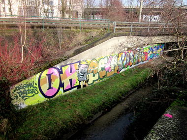 Graffiti Wall - Photo by stencilartist - oh, bexa, postr