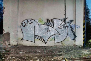 Graffiti Bombing - Photo by steve1982 - nod, gang