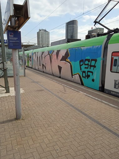 Graffiti Train - Photo by stickupkidd84 - Nosk