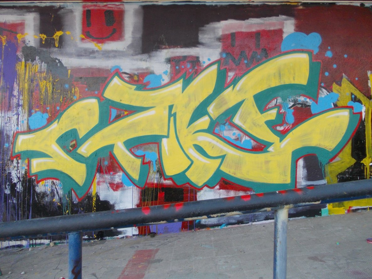 Graffiti Wall - Photo by stike