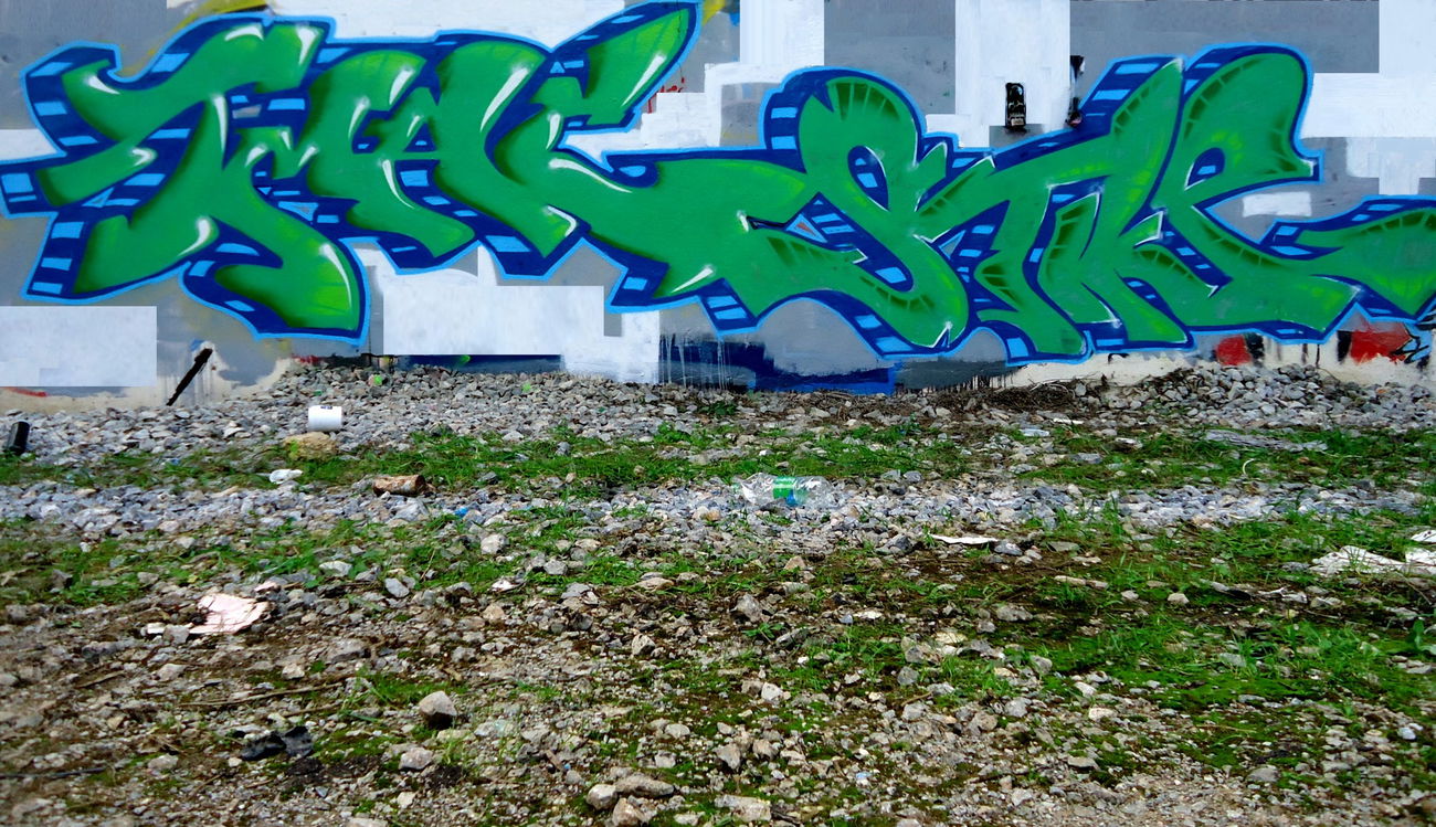 Graffiti Wall in Δήμοσ Χαλκιδέων - Photo by stike - stike, tmac (2014)