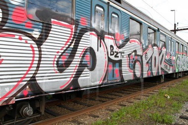 Graffiti Wall - Photo by stind