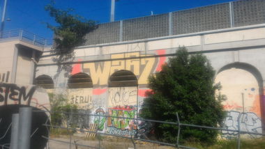 Graffiti Bombing - Photo by strasbourgraffiti