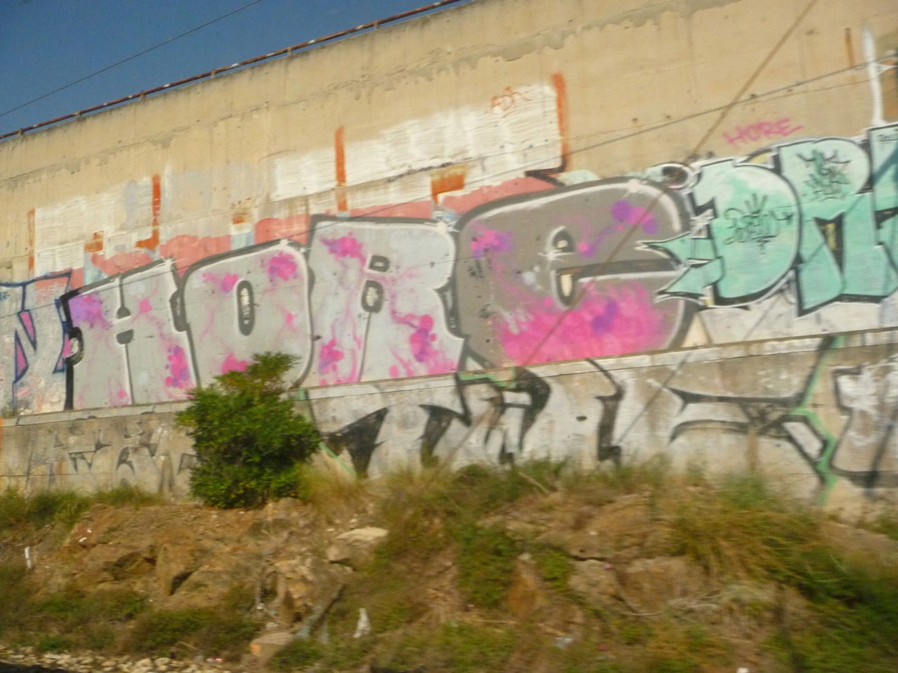 Graffiti Bombing - Photo by strasbourgraffiti