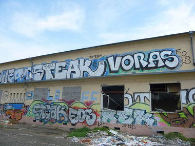 Graffiti Bombing - Photo by strasbourgraffiti