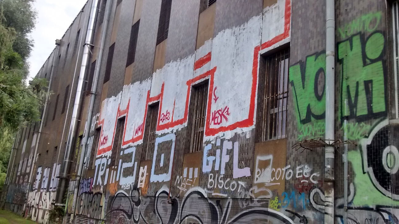 Graffiti Bombing - Photo by strasbourgraffiti