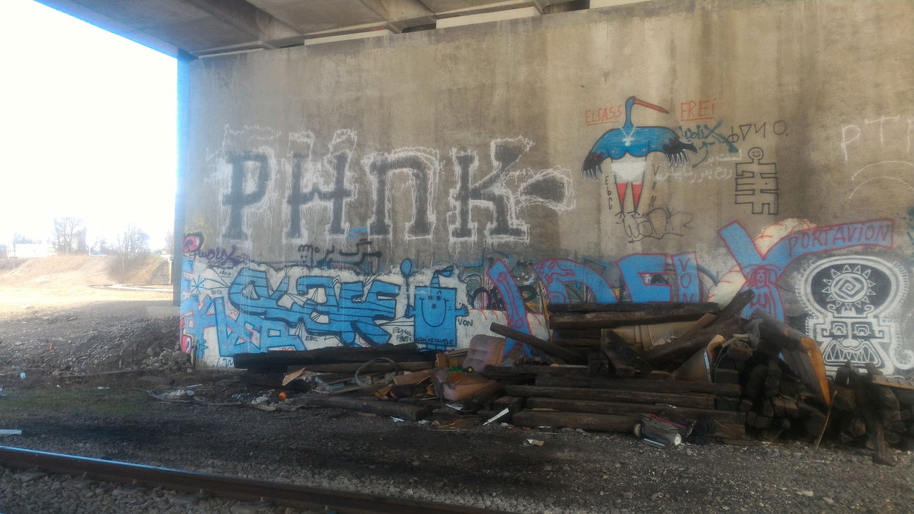 Graffiti Bombing - Photo by strasbourgraffiti