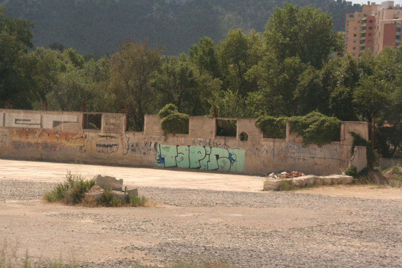 Graffiti Bombing - Photo by strasbourgraffiti