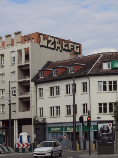 Graffiti Bombing - Photo by strasbourgraffiti - LZR, TFG, roof