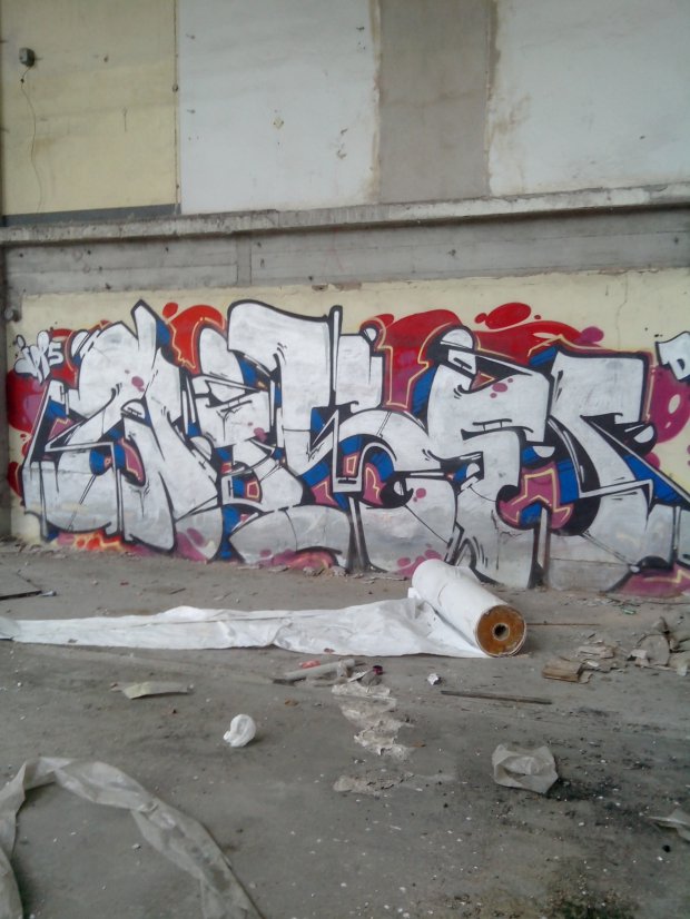 Graffiti Wall - Photo by strasbourgraffiti - Wise, jpps, strasbourg (2013)