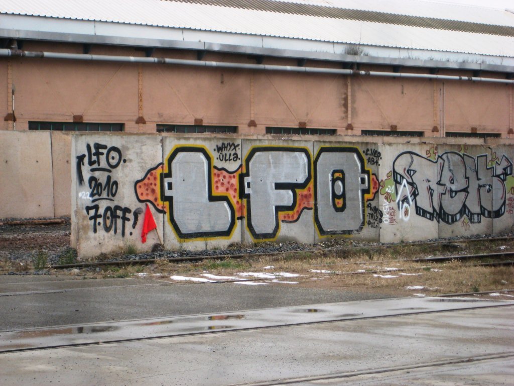 Graffiti Bombing - Photo by strasbourgraffiti - lfo, 7, rek (2010)