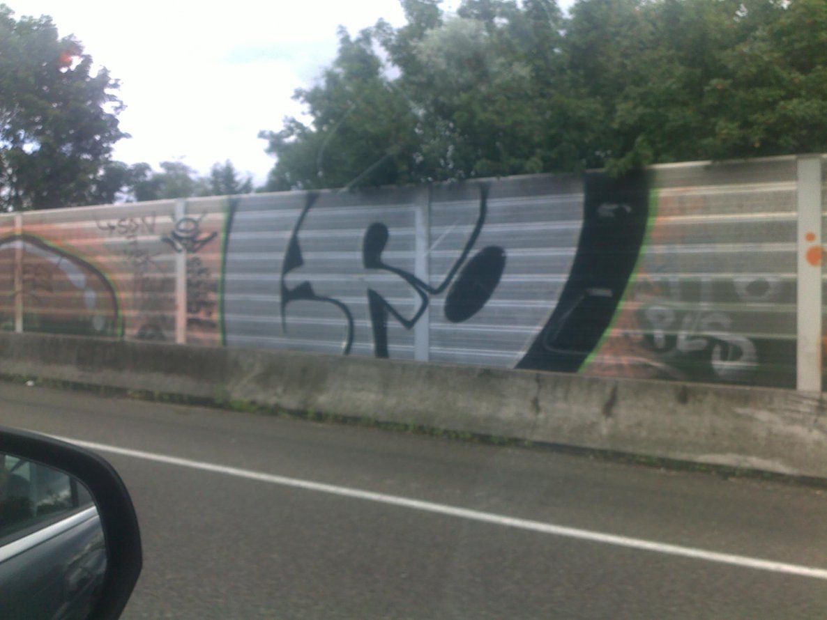 Graffiti Bombing - Photo by strasbourgraffiti - LFO, 7, strasbourg