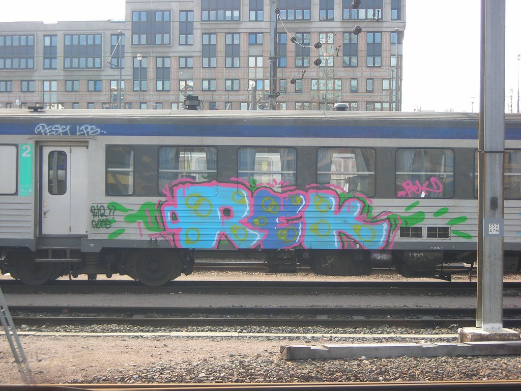 Graffiti Train - Photo by strasbourgraffiti - rek, strasbourg