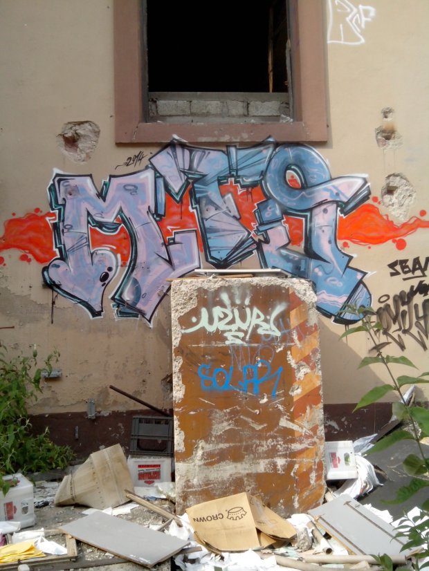 Graffiti Wall in Schiltigheim - Photo by strasbourgraffiti - mto (2014)