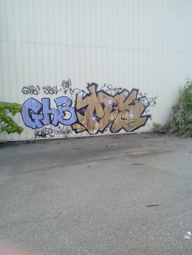 Graffiti Bombing in Schiltigheim - Photo by strasbourgraffiti - ghb, kondé, Maker (2014)