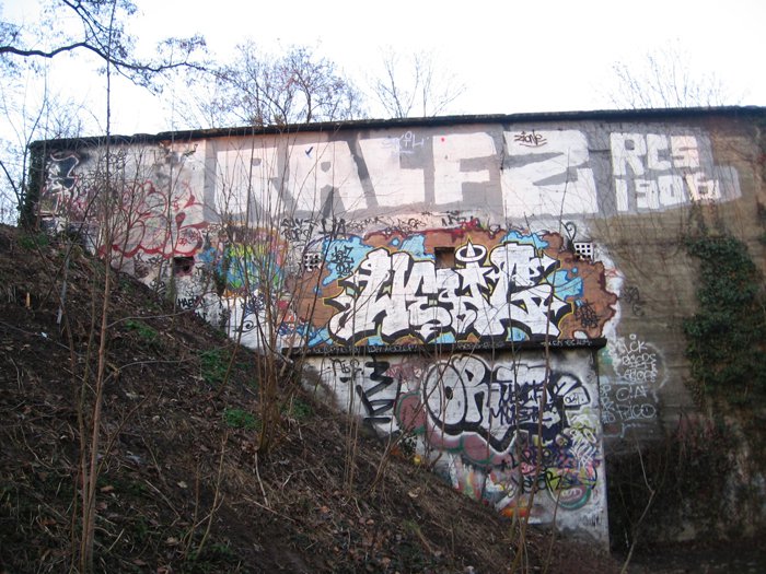 Graffiti Wall in Strasbourg - Photo by strasbourgraffiti - weng, lzr