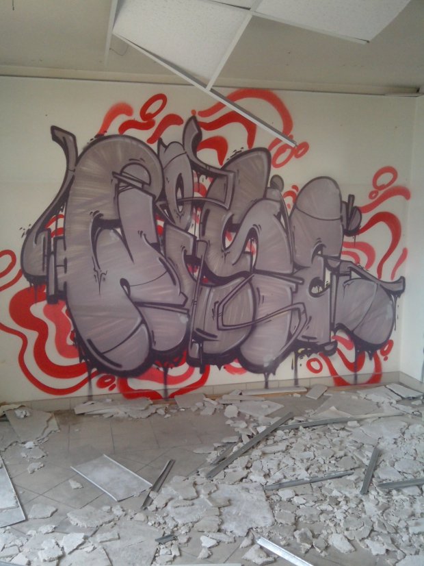 Graffiti Wall in Schiltigheim - Photo by strasbourgraffiti - Wise, jpp (2014)