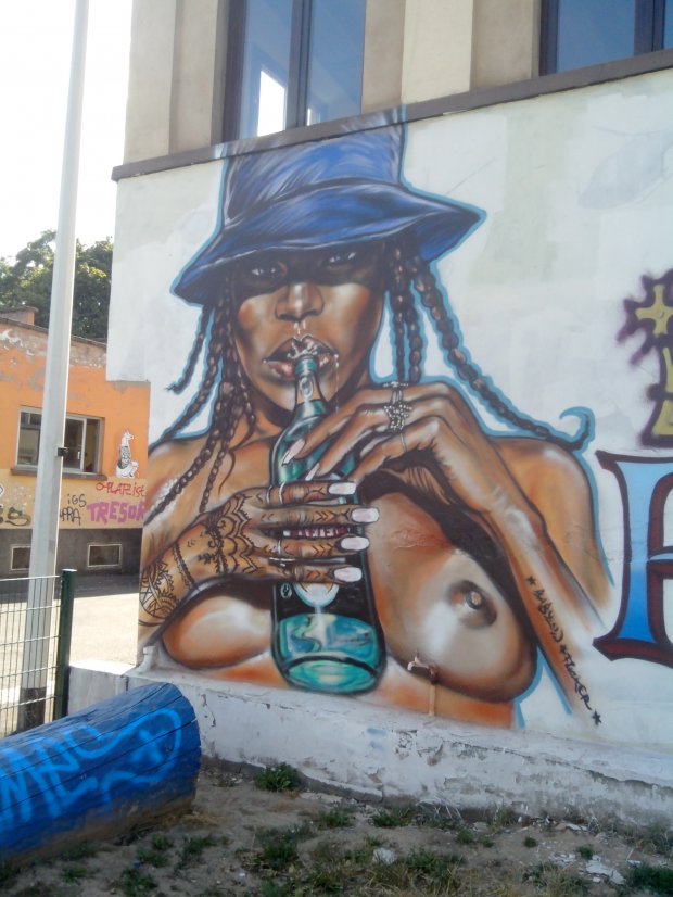 Graffiti Wall in Strasbourg - Photo by strasbourgraffiti - Rihanna, tits (2014)