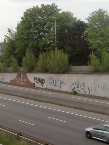 Graffiti Bombing in Bischheim - Photo by strasbourgraffiti - temp, wst, sfe