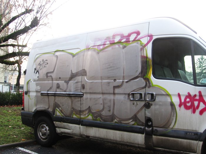 Graffiti Bombing - Photo by strasbourgraffiti - frape, 3hs