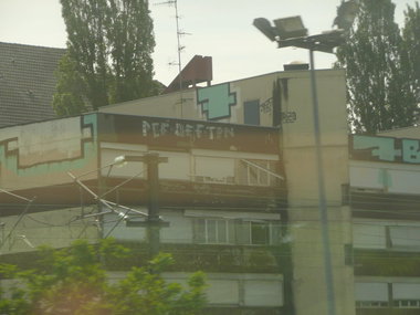 Graffiti Bombing - Photo by strasbourgraffiti - 7crew