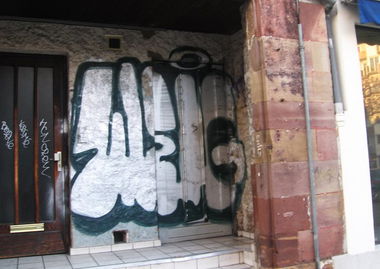 Graffiti Bombing in Strasbourg - Photo by strasbourgraffiti - Weng, lzr