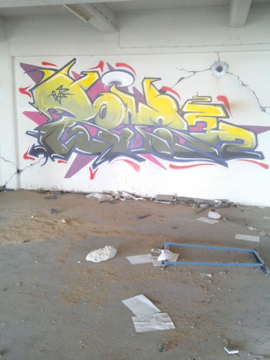 Graffiti Wall in Schiltigheim - Photo by strasbourgraffiti - roys32, vjs (2014)