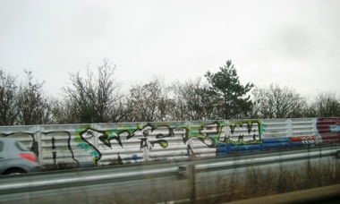 Graffiti Bombing in Schiltigheim - Photo by strasbourgraffiti - wash, mma (2013)
