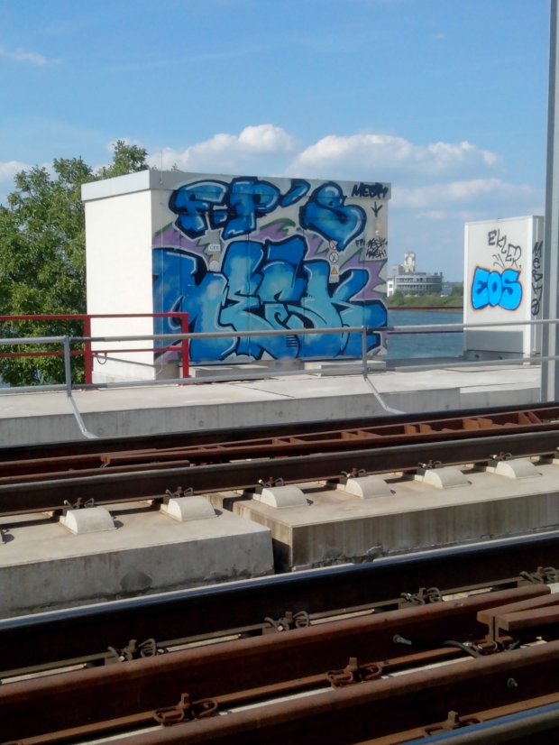 Graffiti Bombing in Strasbourg - Photo by strasbourgraffiti - mesk1, fp's, mma