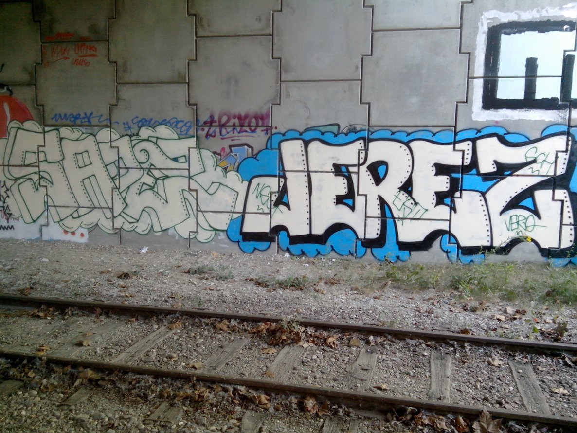 Graffiti Bombing - Photo by strasbourgraffiti - saper, tfg, jerez