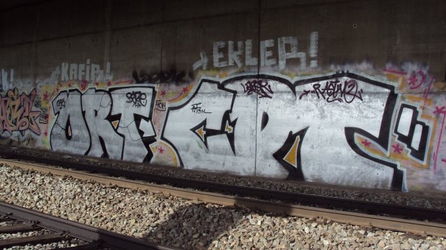 Graffiti Bombing - Photo by strasbourgraffiti - ort, cpt