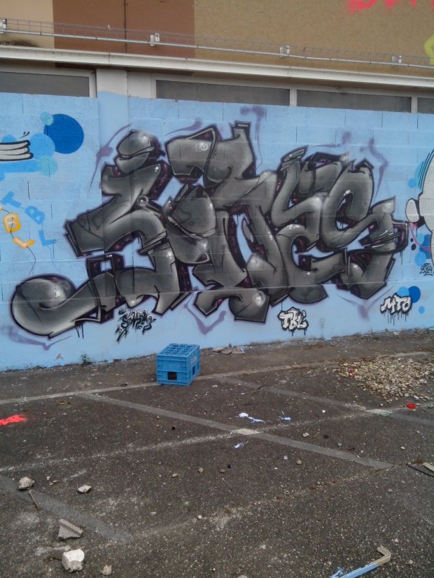 Graffiti Wall in Schiltigheim - Photo by strasbourgraffiti - jone, tbl, mto (2014)