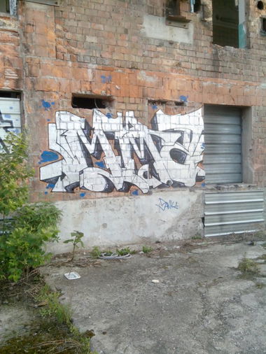 Graffiti Wall in Schiltigheim - Photo by strasbourgraffiti - mma, crew (2014)