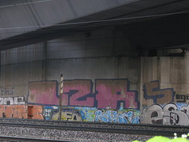 Graffiti Bombing - Photo by strasbourgraffiti - lzr, tfg, lfo