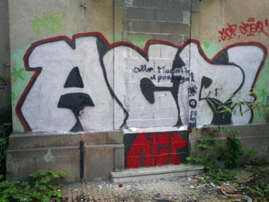 Graffiti Wall - Photo by strasbourgraffiti - ACP