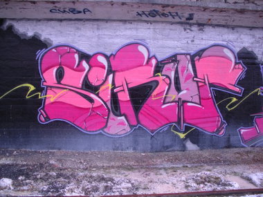 Graffiti Wall - Photo by strasbourgraffiti - sirup
