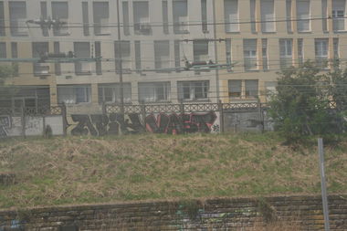 Graffiti Bombing in Metz - Photo by strasbourgraffiti