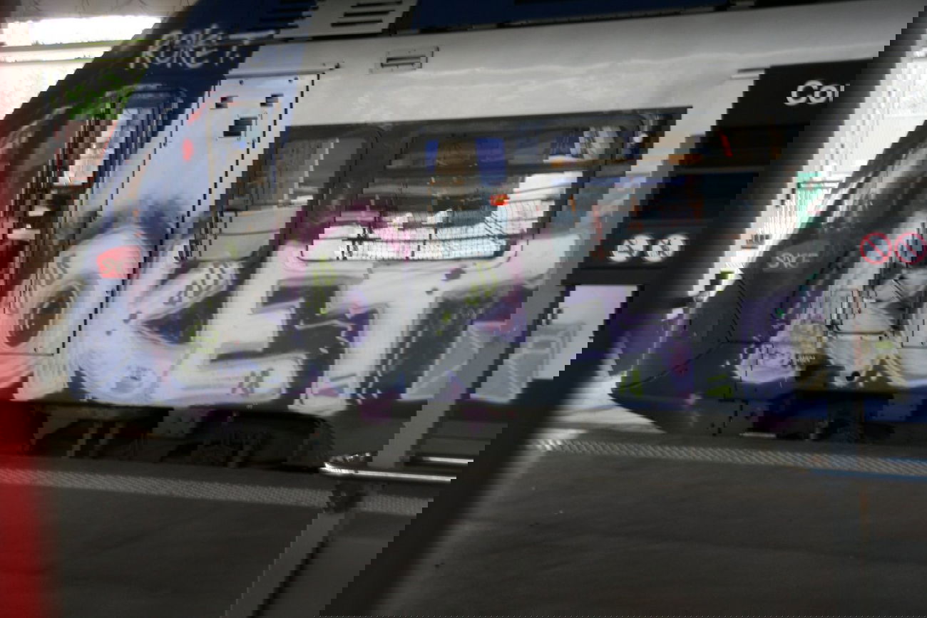 Graffiti Train in Metz - Photo by strasbourgraffiti - roket