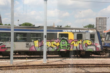 Graffiti Train in Metz - Photo by strasbourgraffiti - lps, wc