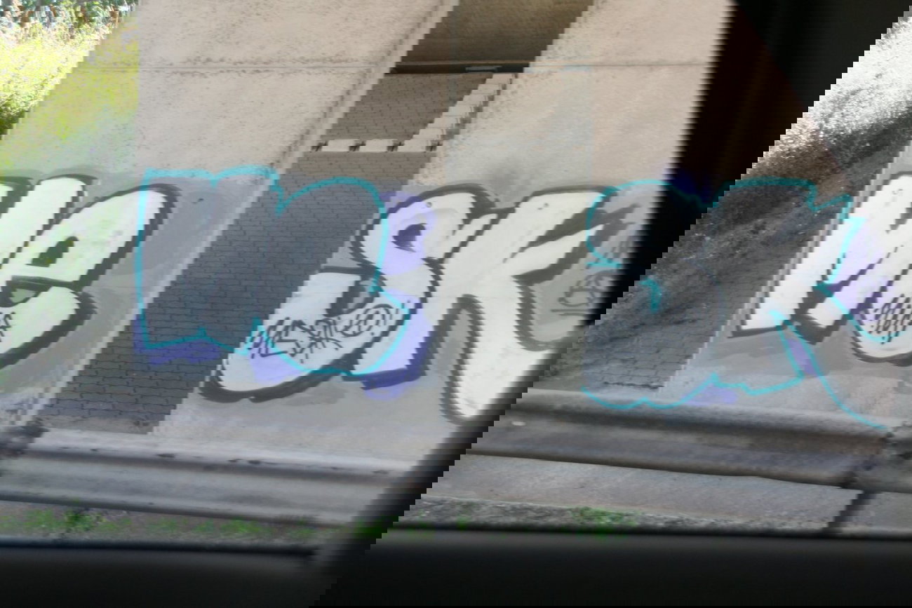 Graffiti Bombing - Photo by strasbourgraffiti - mesk1, mma